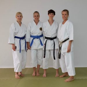 Vier KCB-Frauen beim Intensivkurs Ki-Karate